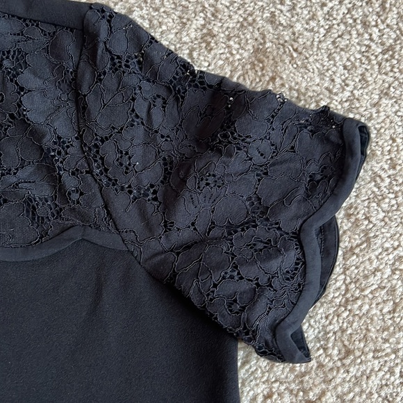 Ann Taylor blouse top lace detail short scallop sleeve black top size large - Picture 4 of 6